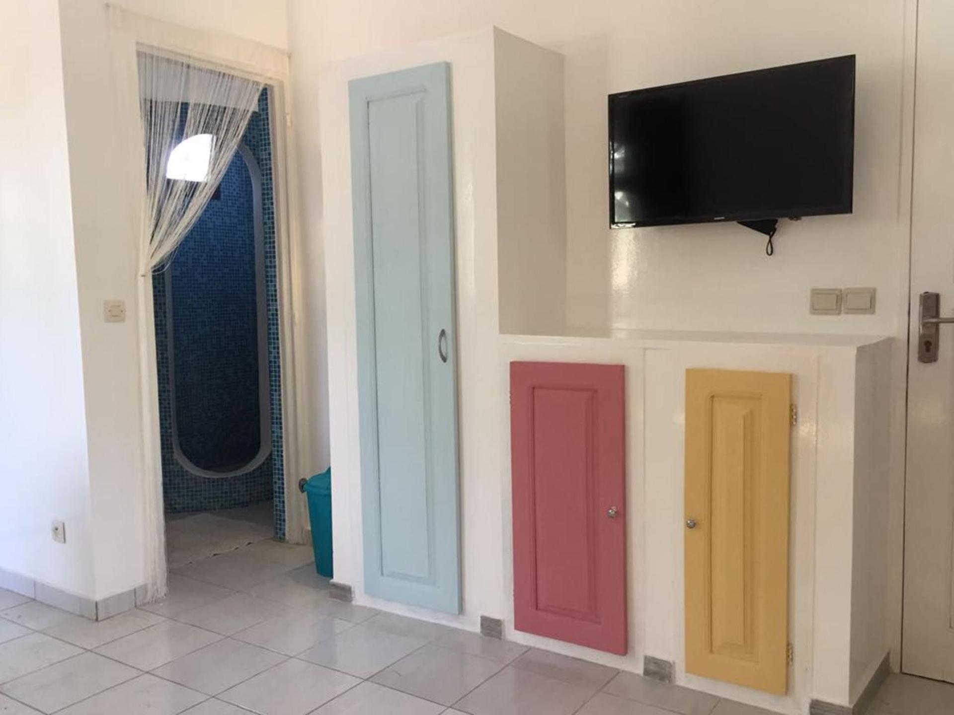 Studio Lipstick Saly Portudal Bagian luar foto